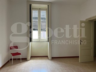 Appartamento in Affitto a Catania, 1'300&euro;, 208 m²