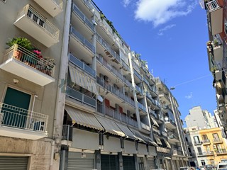 Appartamento in Vendita a Bari, 245'000&euro;, 150 m²