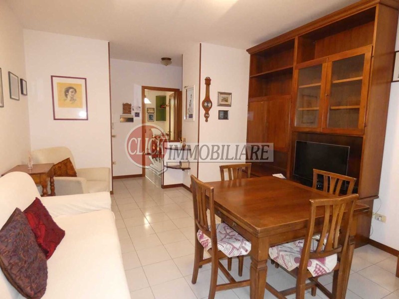 Quadrilocale in Vendita a Scarperia e San Piero, 200'000&euro;, 80 m², con Box