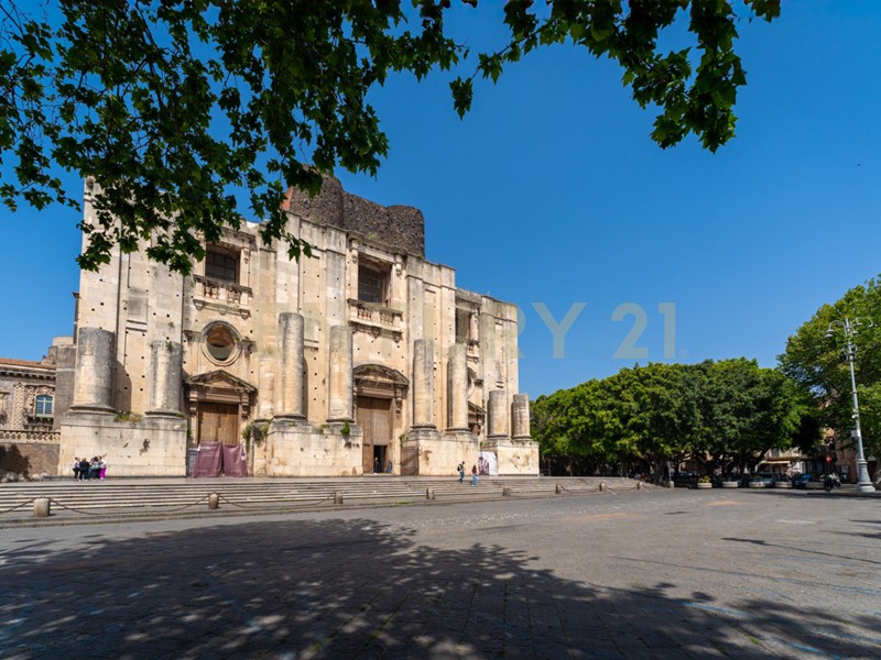 Quadrilocale in Vendita a Catania, 139'000&euro;, 107 m²