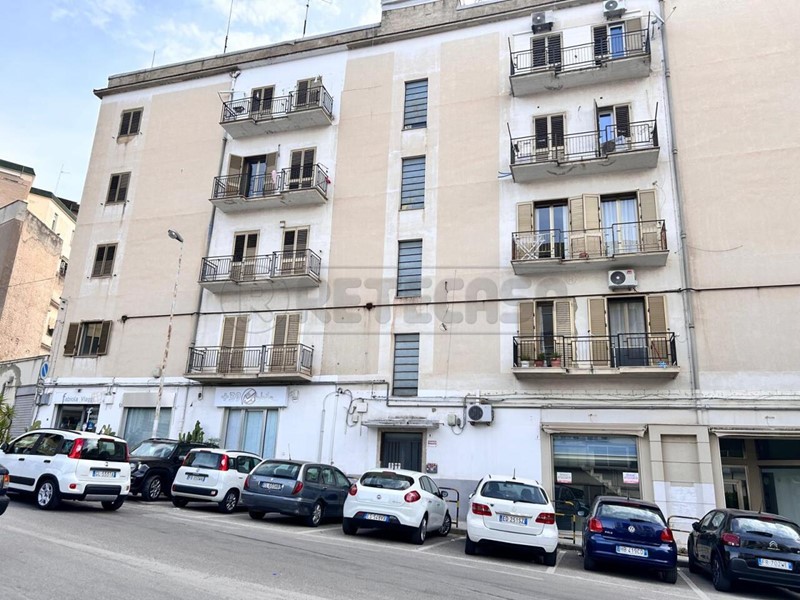 Appartamento in Vendita a Caltanissetta, 110'000&euro;, 195 m²