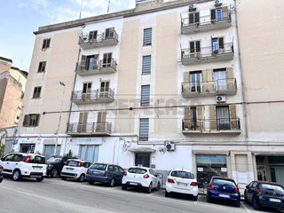 Appartamento in Vendita a Caltanissetta, 110'000&euro;, 195 m²