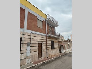 Quadrilocale in Vendita a Nettuno, 95'000&euro;, 80 m²