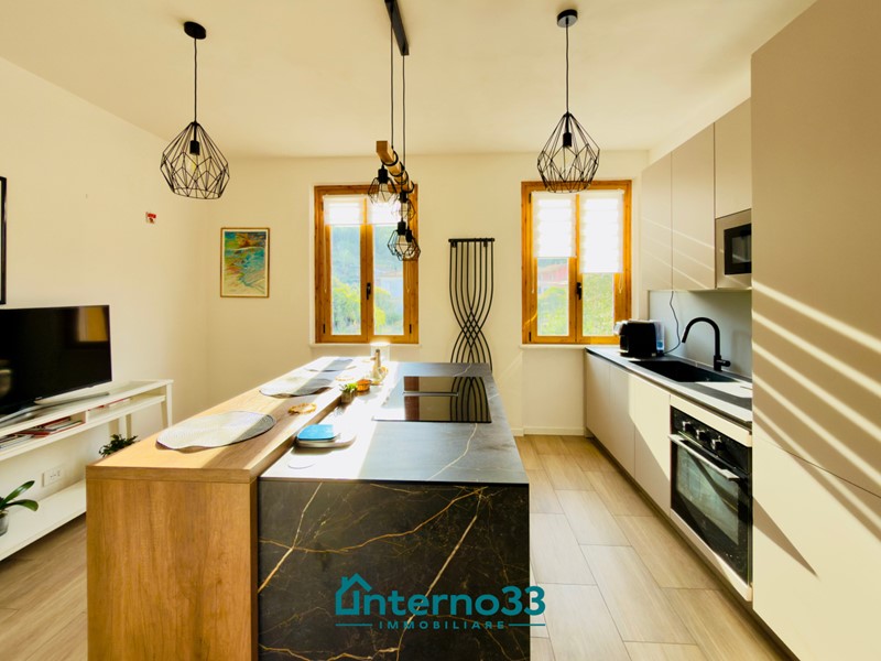 Quadrilocale in Vendita a Ameglia, 240'000&euro;, 103 m², con Box