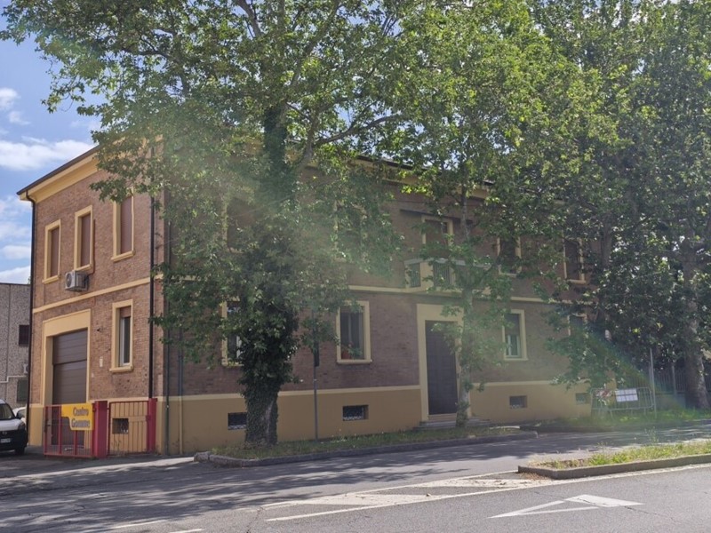 Quadrilocale in Vendita a Modena, 175'000&euro;, 112 m²
