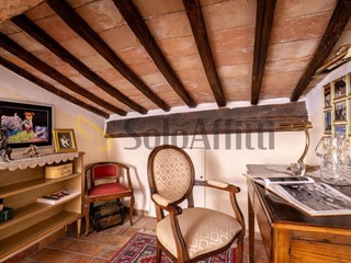 Appartamento in Affitto a Colle di Val D'Elsa, zona Collalto, 850&euro;, 140 m², arredato