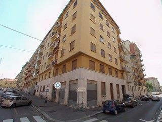 Quadrilocale in Vendita a Torino, 76'500&euro;, 89 m²