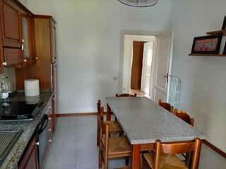 Appartamento in Affitto a Pisa, 1'450&euro;, 150 m², arredato, con Box