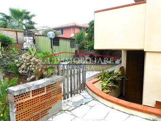 Trilocale in Vendita a Carrara, zona Marina di Carrara, 130'000&euro;, 42 m², arredato
