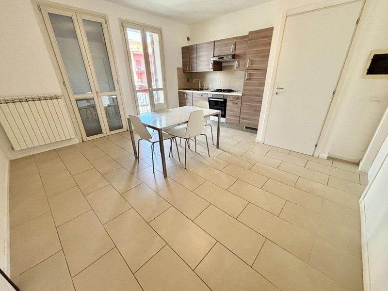 Trilocale in Vendita a San Miniato, 175'000&euro;, 70 m², con Box