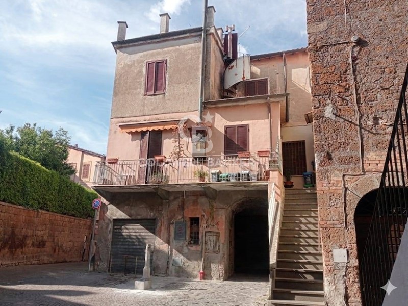 Quadrilocale in Vendita a Sutri, 58'000&euro;, 70 m²