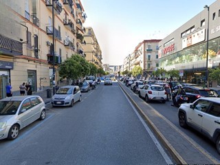 Appartamento in Vendita a Napoli, 380'000&euro;, 500 m²