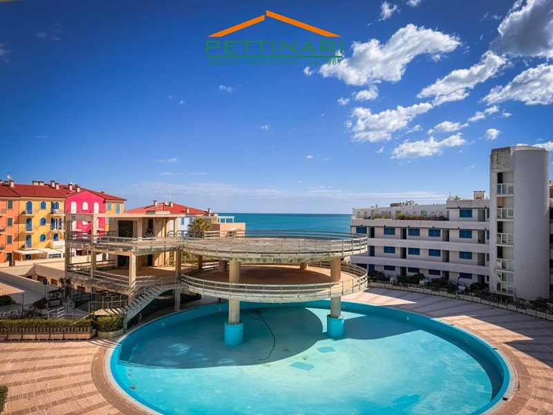 Bilocale in Vendita a Porto Recanati, 170'000&euro;, 52 m²