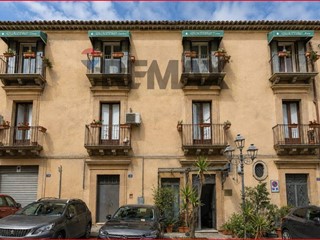 Appartamento in Vendita a Caltagirone, 210'000&euro;, 394 m²