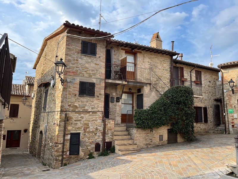 Bilocale in Vendita a Bevagna, 76'000&euro;, 50 m²