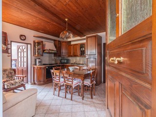 Trilocale in Vendita a Ischia di Castro, 39'000&euro;, 70 m²