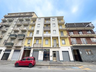 Trilocale in Vendita a Torino, 98'000&euro;, 73 m²