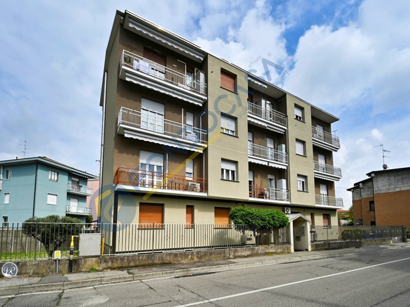 Bilocale in Vendita a Limbiate, 90'000&euro;, 56 m²