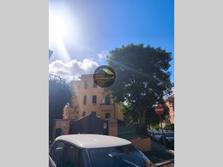 Trilocale in Vendita a Roma, 239'000&euro;, 70 m²