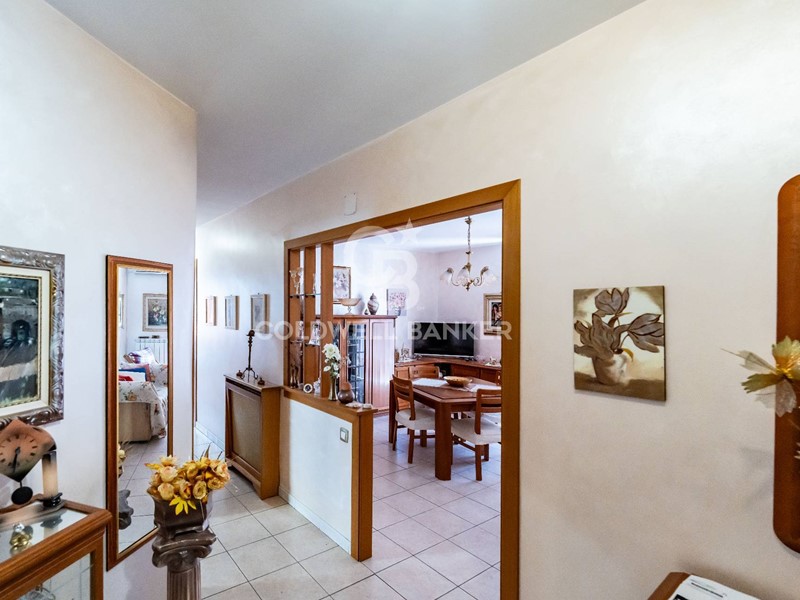 Appartamento in Vendita a Aci Castello, 120'000&euro;, 111 m²