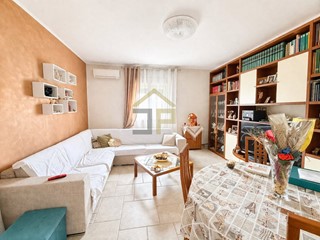 Quadrilocale in Vendita a Palermo, 165'000&euro;, 133 m²