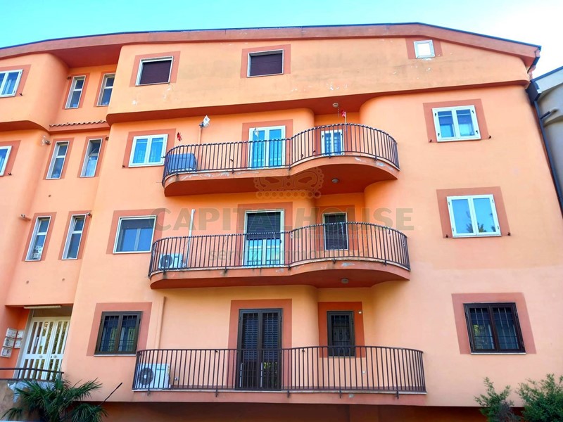 Trilocale in Vendita a Sirignano, 78'000&euro;, 101 m²