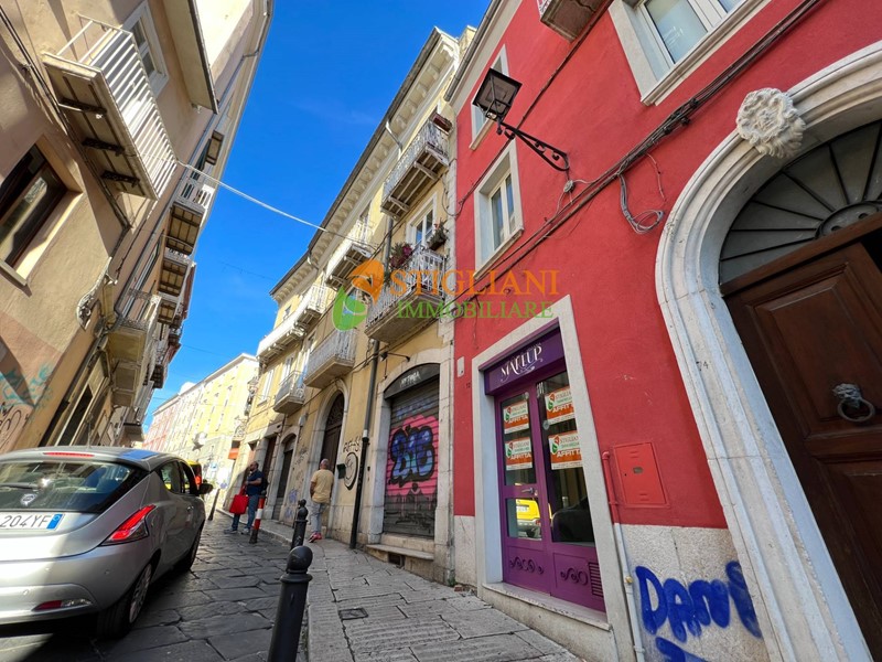 Appartamento in Vendita a Campobasso, 110'000&euro;, 135 m²