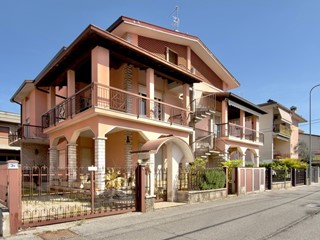 Trilocale in Vendita a Borgosatollo, 169'000&euro;, 156 m²
