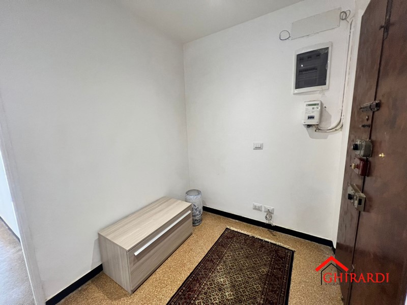 Appartamento in Affitto a Genova, zona Sestri Ponente, 1'000&euro;, 104 m², arredato