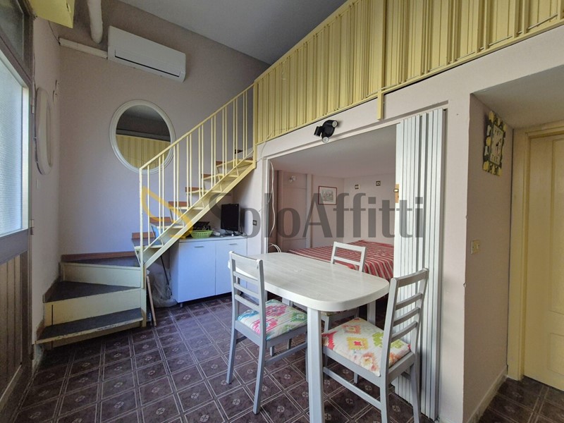 Monolocale in Affitto a Catanzaro, zona Lido Lungomare, 700&euro;, 25 m², arredato