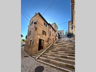 Appartamento in Vendita a Corinaldo, 120'000&euro;, 100 m²