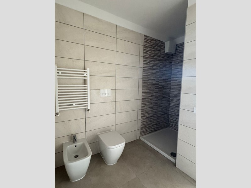 Trilocale in Affitto a Pescara, 850&euro;, 85 m²