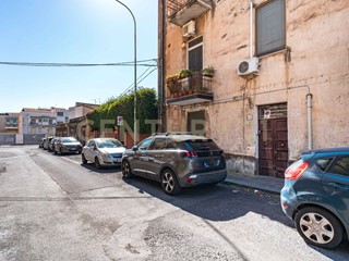 Quadrilocale in Vendita a Catania, 73'000&euro;, 82 m²
