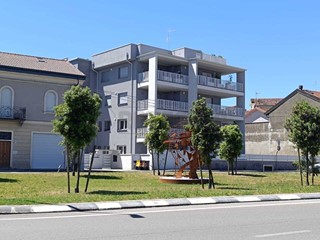 Bilocale in Vendita a Crema, 260'000&euro;, 95 m², con Box