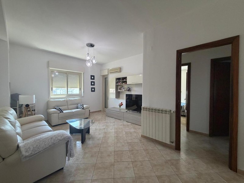Trilocale in Vendita a Mascalucia, zona Centro, 115'000&euro;, 88 m²