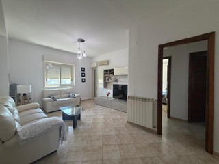 Trilocale in Vendita a Mascalucia, zona Centro, 115'000&euro;, 88 m²