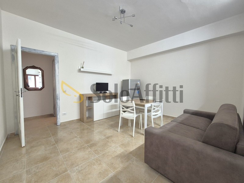 Bilocale in Affitto a Catanzaro, zona Lido Lungomare, 1'500&euro;, 70 m², arredato