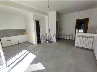 Quadrilocale in Affitto a Reggio Calabria, zona Gallina, 410&euro;, 93 m²