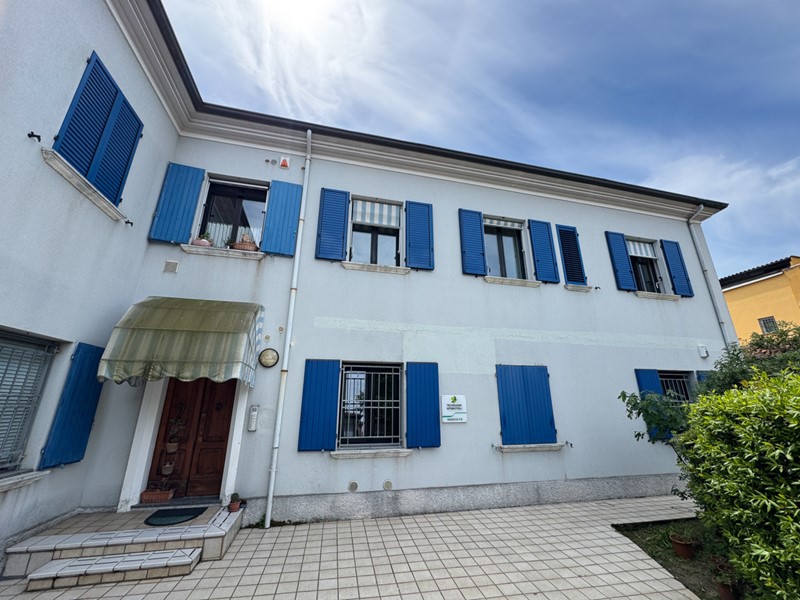 Appartamento in Vendita a Rimini, 700'000&euro;, 204 m², con Box