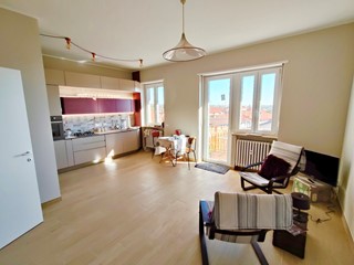 Trilocale in Vendita a Leinì, 185'000&euro;, 98 m², con Box