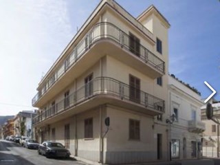 Appartamento in Vendita a Terrasini, 135'000&euro;, 160 m²