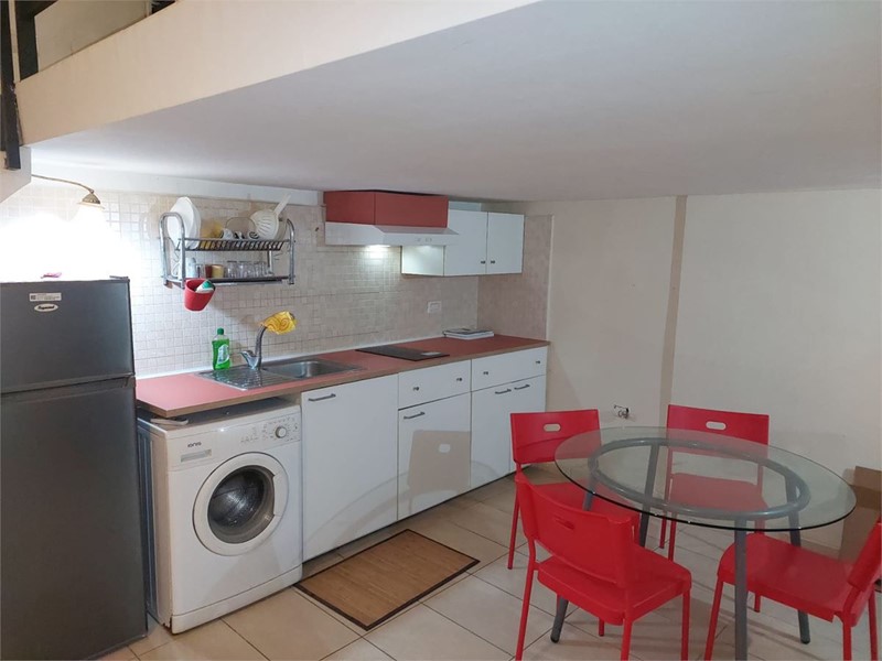 Monolocale in Vendita a Napoli, 99'000&euro;, 31 m²