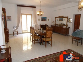 Appartamento in Vendita a Alcamo, 75'000&euro;, 180 m²