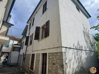 Quadrilocale in Vendita a Villafranca in Lunigiana, 55'000&euro;, 60 m²