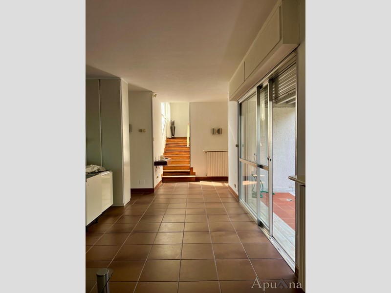 Attico in Vendita a Massa, zona Ronchi, 850'000&euro;, 250 m²