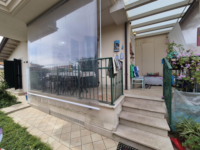 Bilocale in Vendita a Carrara, zona Marina di Carrara, 225'000&euro;, 60 m², arredato