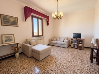Appartamento in Vendita a Cecina, 260'000&euro;, 110 m², arredato, con Box