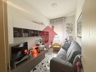 Appartamento in Vendita a Vinci, zona Vitolini, 210'000&euro;, 100 m²