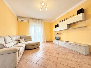 Quadrilocale in Vendita a Ponsacco, 124'000&euro;, 100 m², arredato