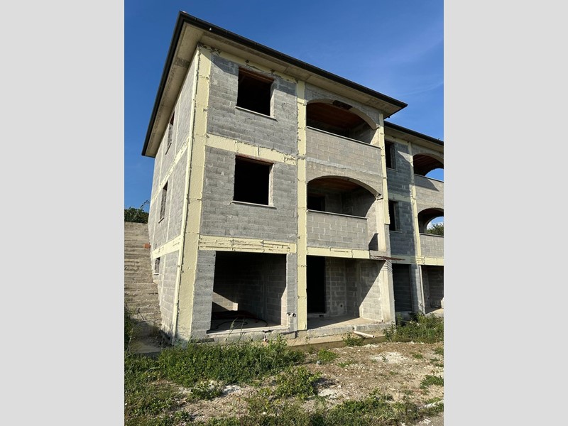 Quadrilocale in Vendita a Suvereto, 240'000&euro;, 83 m², con Box